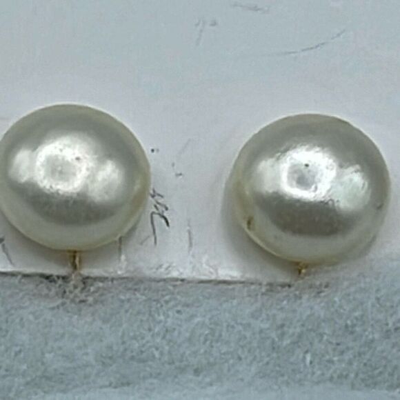 Vintage JMS gold plated classic button earrings. - Picture 2 of 7